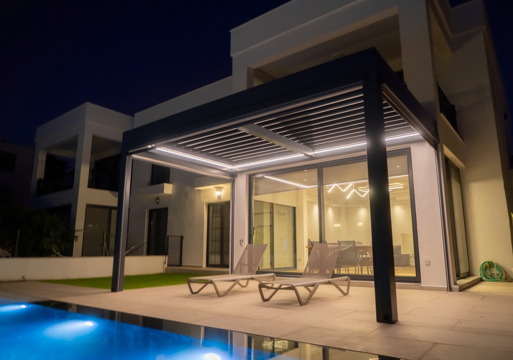 aluminum pergola